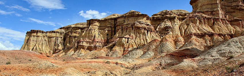Tsagaan suvarga the great white cliffs in Mongolian Gobi desert